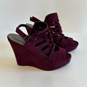 Women’s Dollhouse platform wedge heels in wine color Sz 8 M